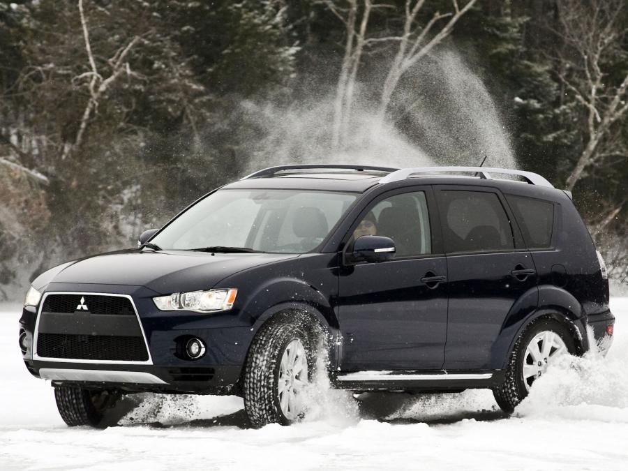  Mitsubishi Outlander 2009 года  (US) (фото 32 из 41)